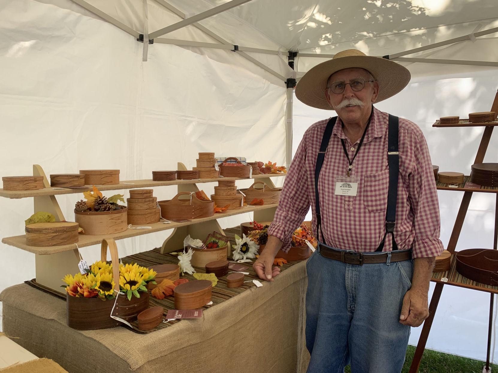 Showcases some woodworking pieces